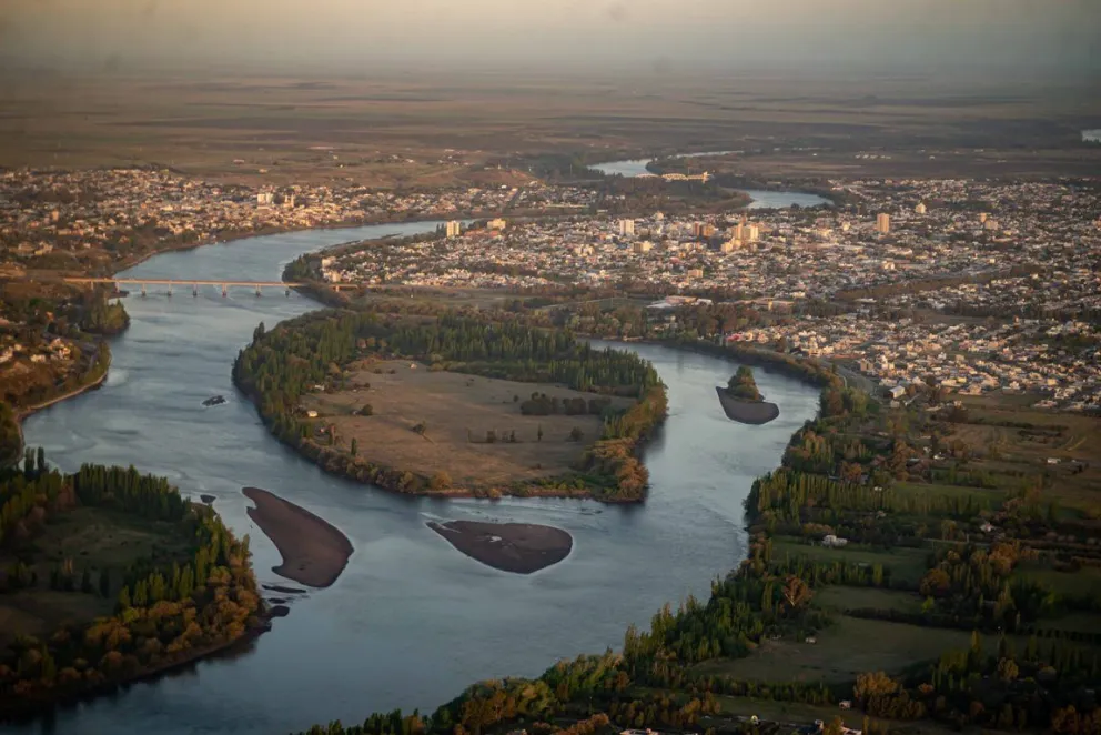 Semana calurosa como para aprovechar el fresco al lado del río y del mar