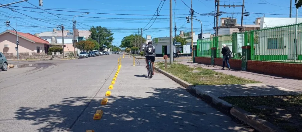 Bicisendas en Viedma: detalles de estacionamiento y prioridades de paso