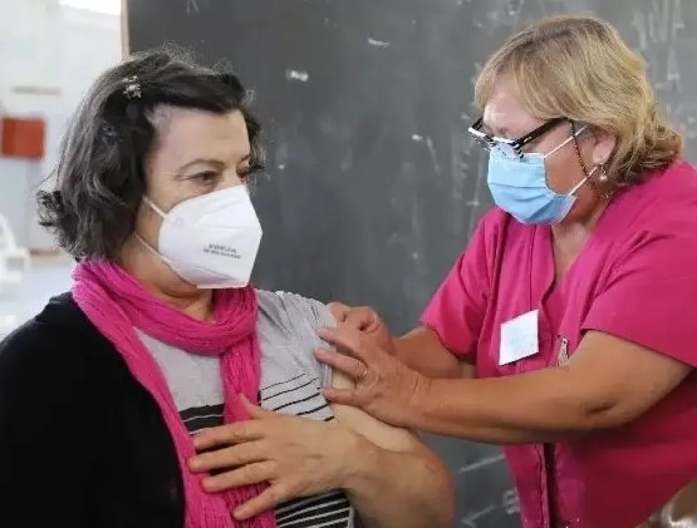 COVID-19: Salud de Río Negro insiste en completar los refuerzos de vacunación