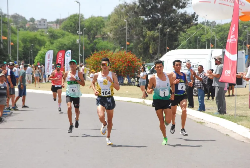 Alexis Corrías y Laura Vedia fueron los más veloces en la Maratón Stilo-San Fernando