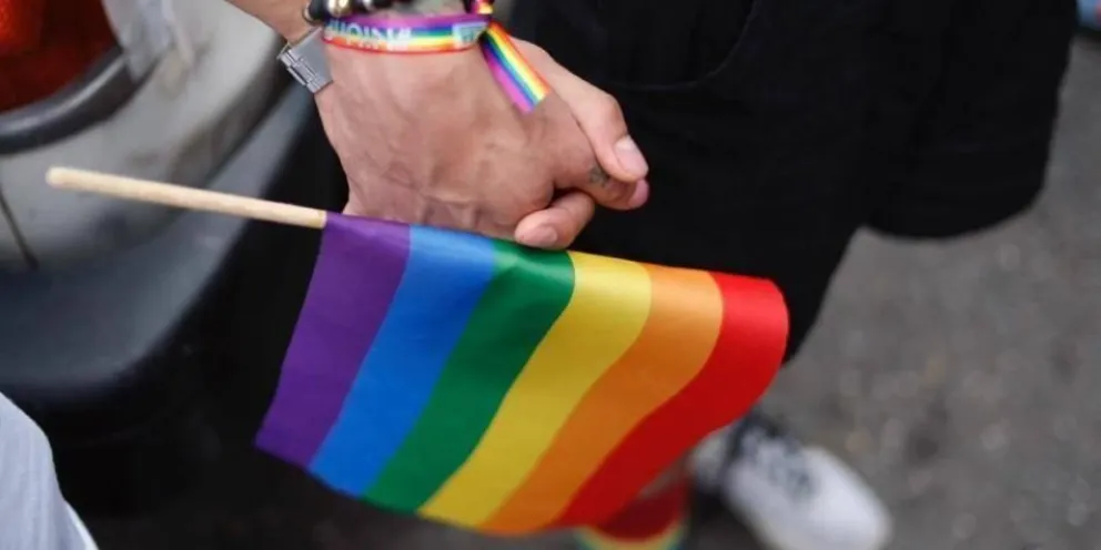 Río Negro acompaña a la comunidad LGBTIQ+: conocé los canales de comunicación ante situaciones de discriminación y violencia  
