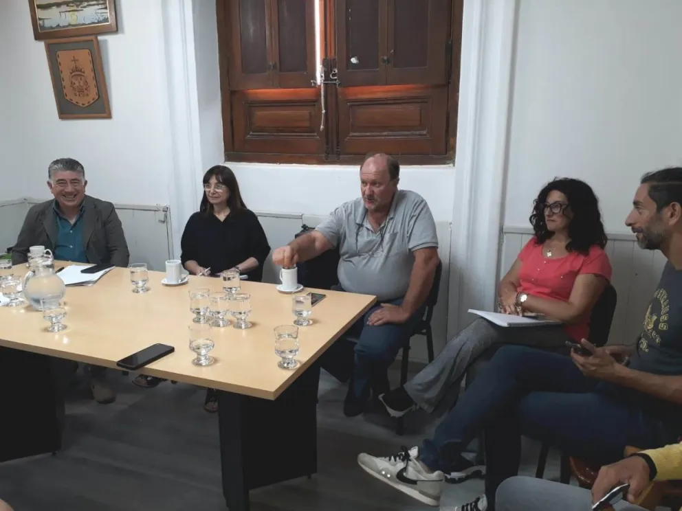 El Ejecutivo ofreció una mejora salarial y un bono navideño para cerrar el año 