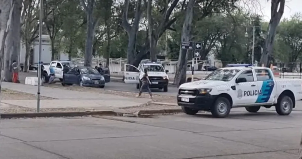 Realizaban maniobras peligrosas, fueron observados por las cámaras y llevados a la Estación Policial