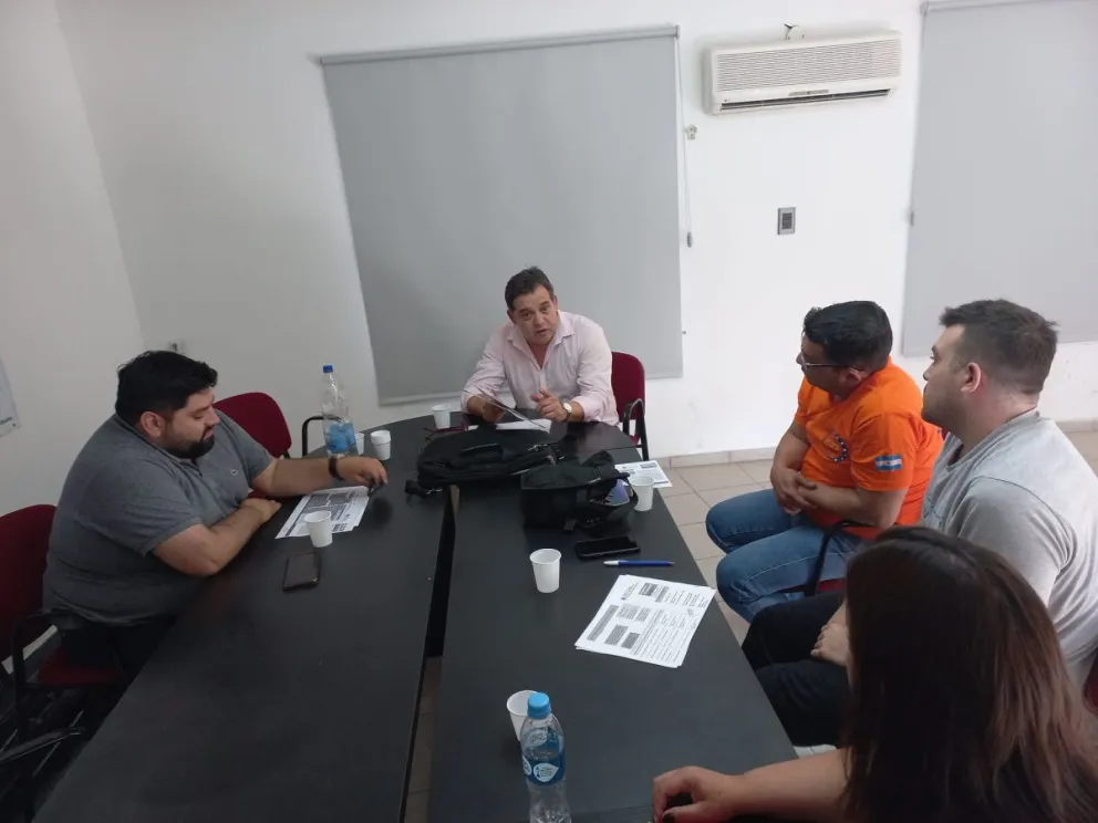 Integrantes de los carros gastronómicos se preparan para la temporada y analizan beneficios nacionales