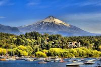 Declaran alerta amarilla por aumento de actividad del volcán Villarrica en Chile