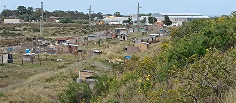 Las tomas en Viedma están en el ojo de la tormenta: aumento de robos y denuncian aguantaderos