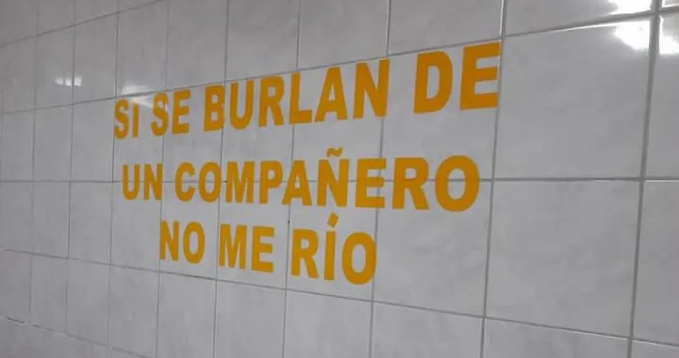 Atenas: campaña sobre el acoso en las instituciones
