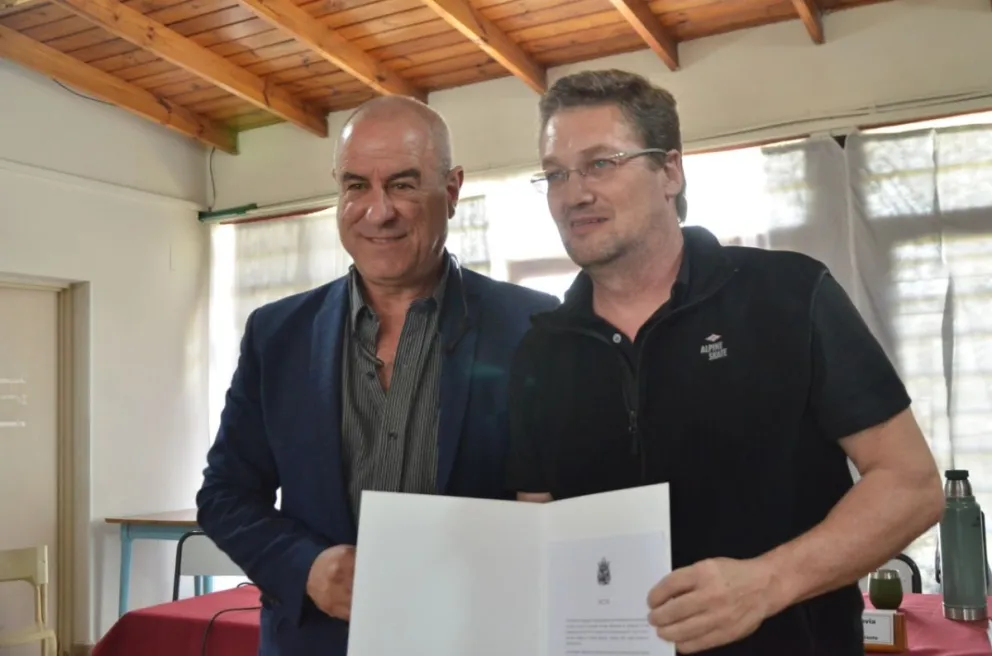 Alumnos del paraje Igarzabal buscan crear un museo: Costantino acompañó el proyecto 