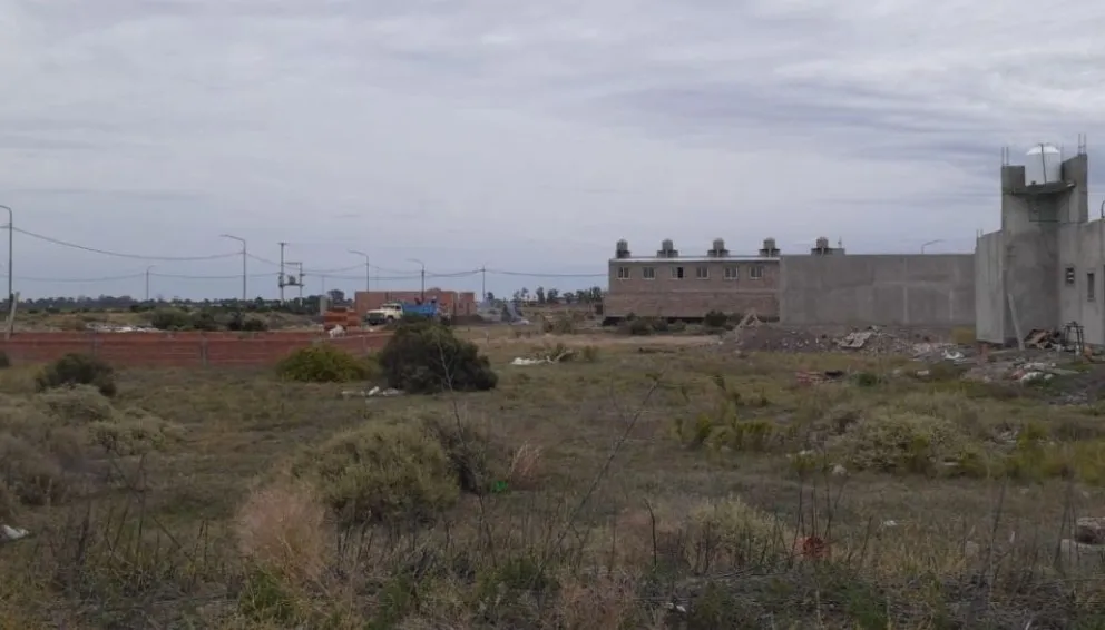 Robo de materiales en un barrio de Viedma: “Tenemos un grupo de WhatsApp porque se sufre mucho acá”