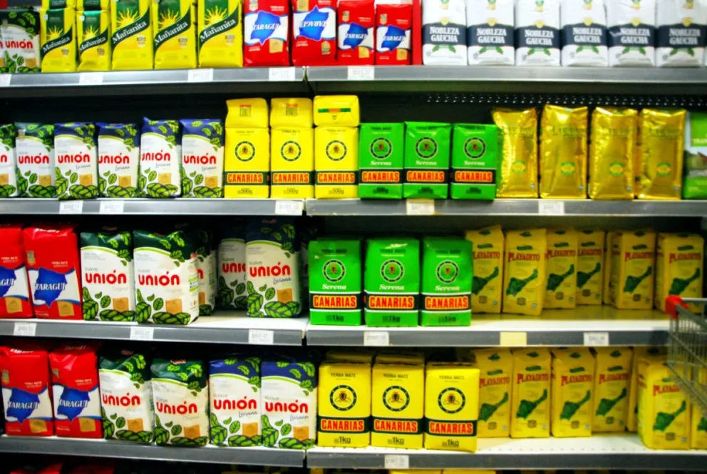 ¿Dónde y a cuánto se consigue la yerba que toma Messi en la Comarca? 
