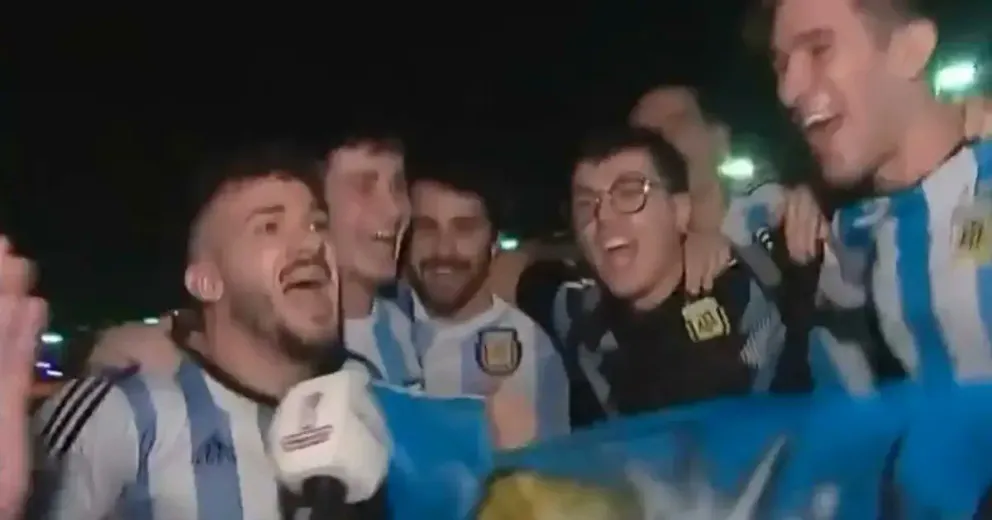 “¿Cómo es posible ver esto en 2022?”: el repudio de la prensa francesa a los cantos de hinchas argentinos