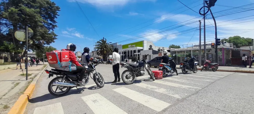 Repartidores de Viedma suplican por más seguridad para trabajar