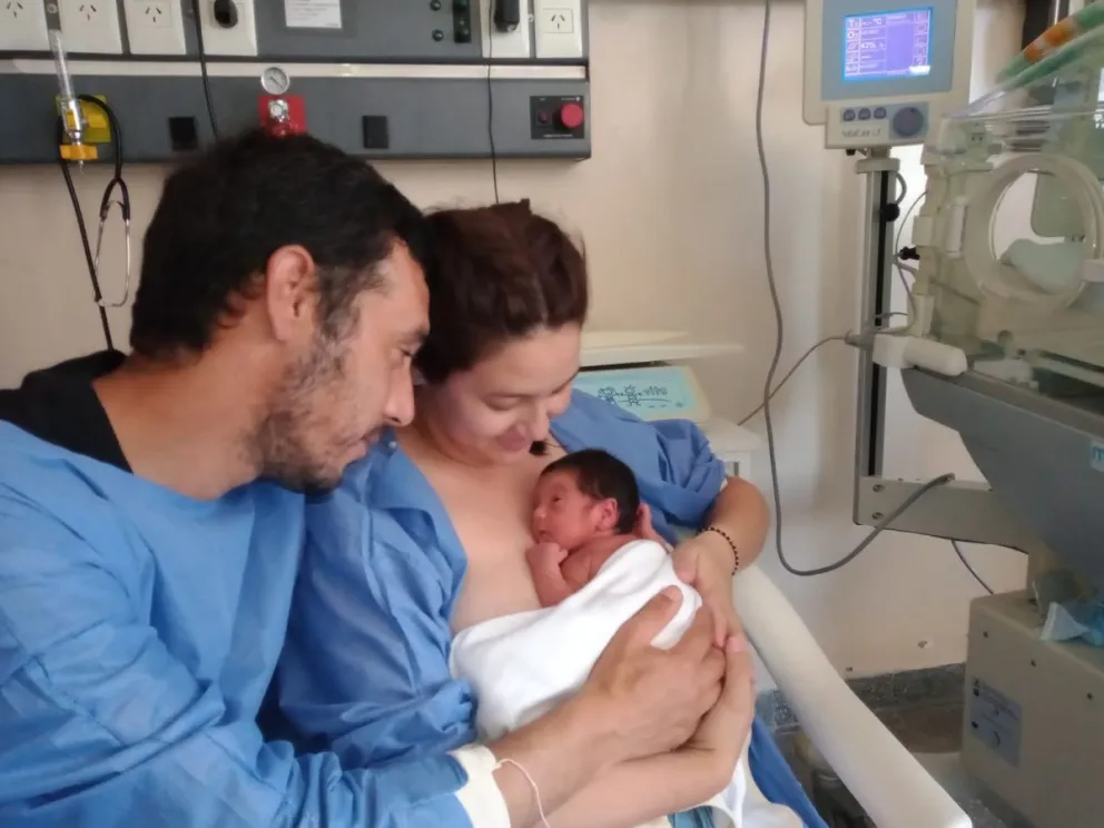 Semana del prematuro: La importancia del contacto piel a piel del recien nacido y su familia