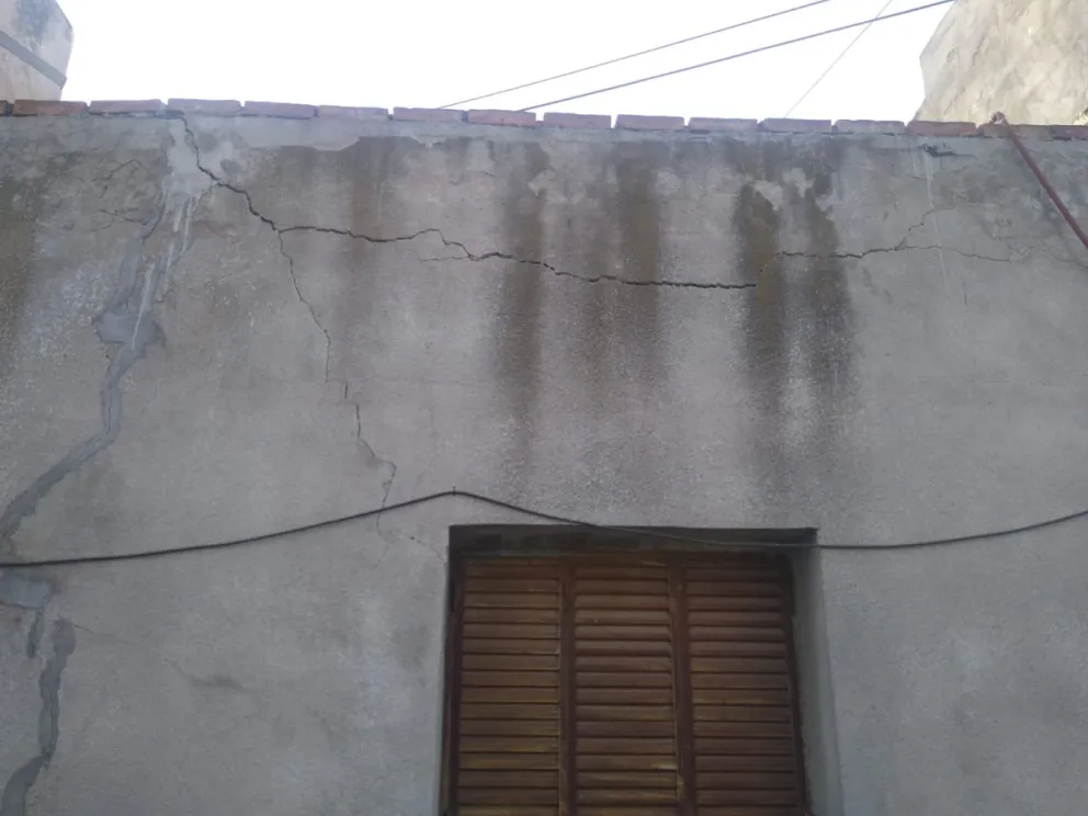SENAF informó que la casa que sufrió un derrumbe está usurpada hace 16 años