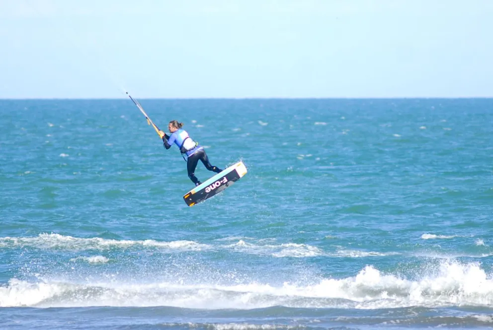 Desapareció de un auto un costoso equipo para practicar kitesurf