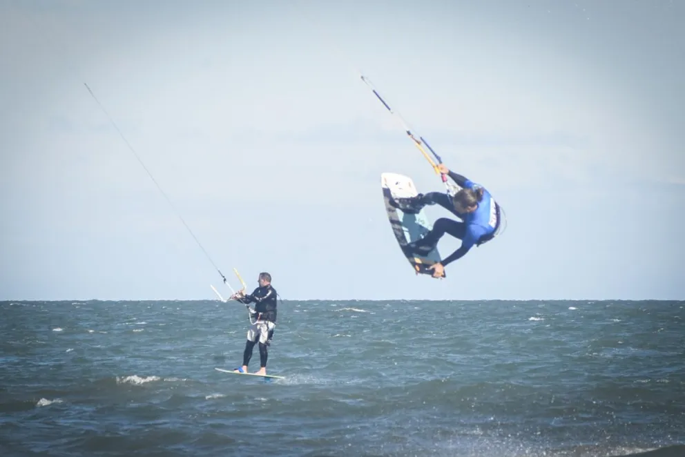 La organización espera que las condiciones mejoren para el fin de semana, cuando se reprogramará el vuelo de los barriletes.