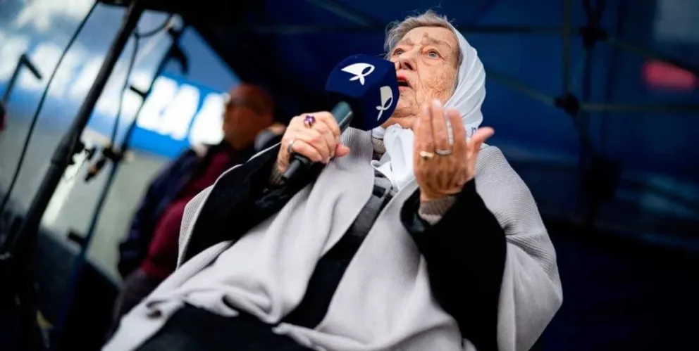 Las cenizas de Hebe de Bonafini descansarán en la Plaza de Mayo 