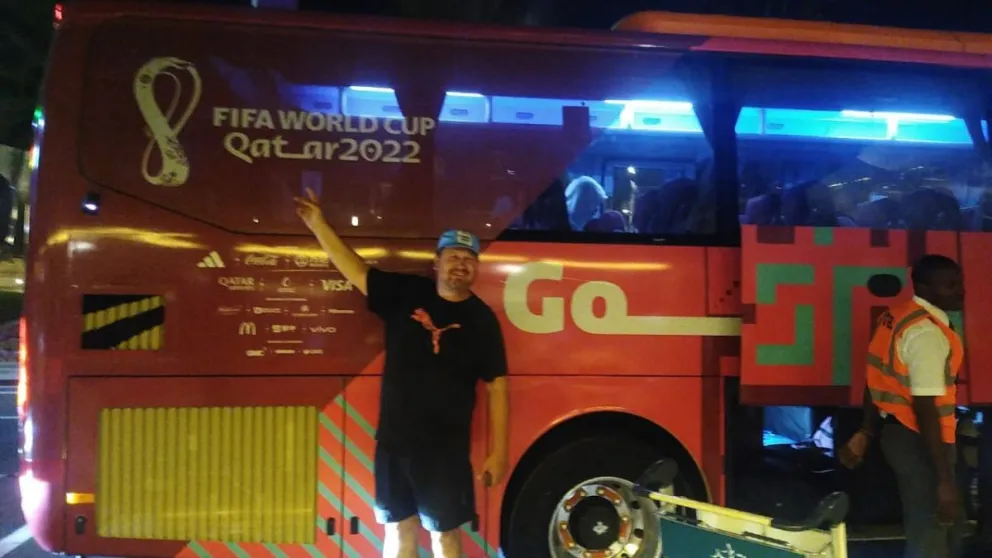 El "Ruso" Fibiger dejó la plancha de su carro gastronómico y viajó al Mundial de Qatar