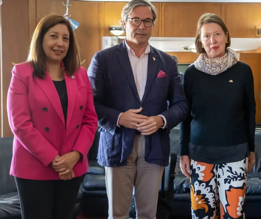 El embajador alemán inició una visita a Viedma  y fue recibido por la gobernadora Carreras