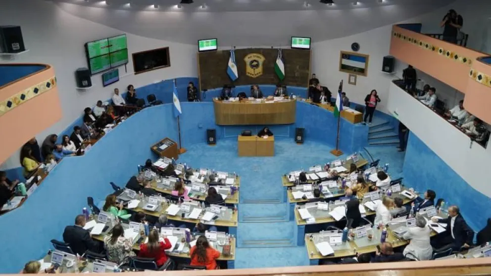 Los legisladores rionegrinos bajan al recinto mañana por novena vez en el año