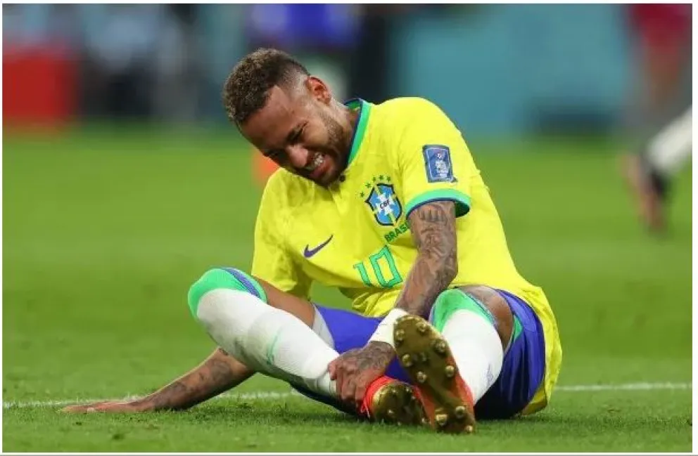 Qué dice el parte médico de Neymar tras la lesión en su primer partido 