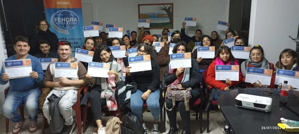 Se viene la última capacitación del año para “mozos y camareras” antes del inicio de la temporada