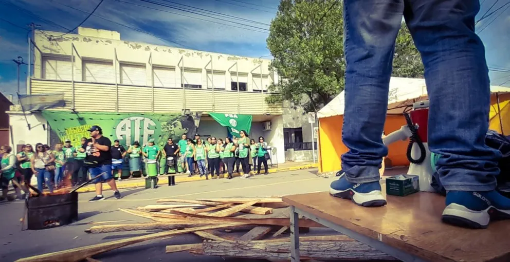 ATE salió a la calle en Viedma y toda la provincia por la mala liquidación y otros reclamos: “Es una burla” 