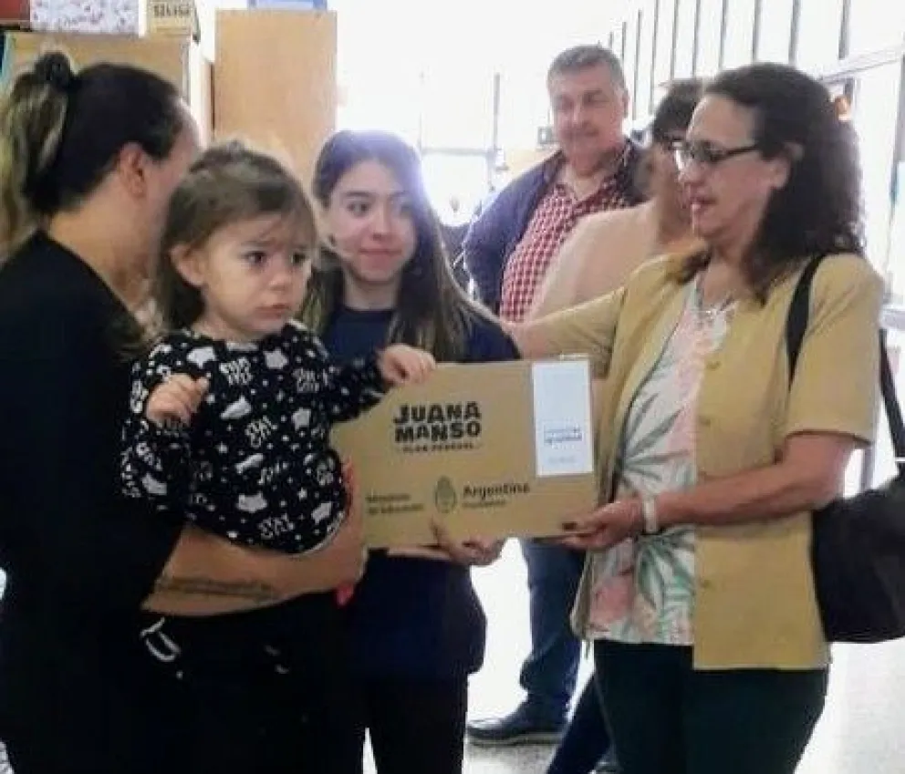 Conectar Igualdad: continúa la entrega, ahora en el interior del distrito 