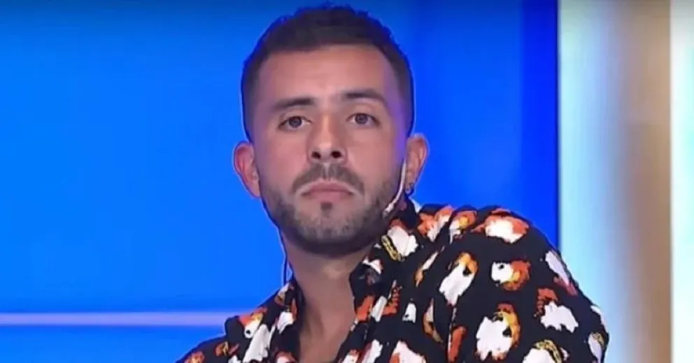 Matías Defederico mostró cómo gana plata para pagarle deudas a Cinthia Fernández