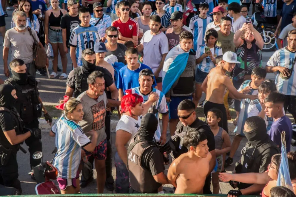 Hubo incidentes y una detención en medio de los festejos en la Fuente