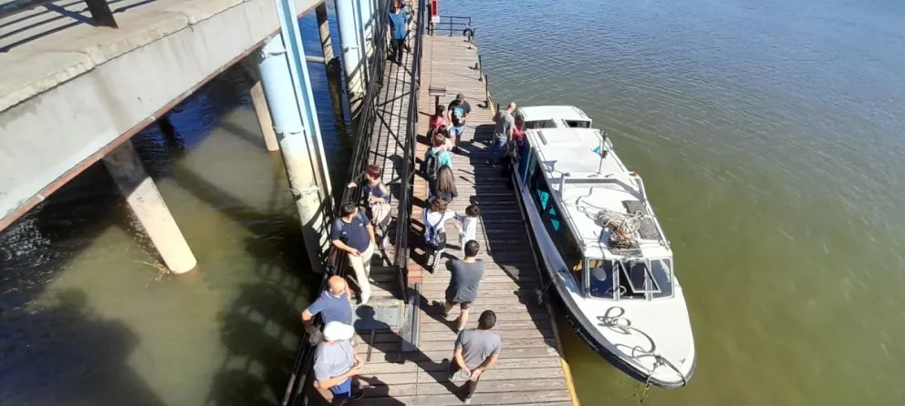 “Teníamos que llegar a las 9 y pudimos cruzar recién a las 10”