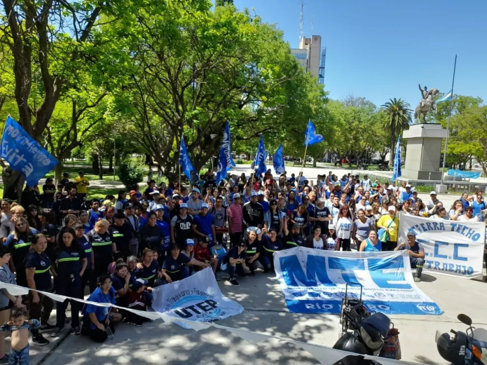 Movimientos sociales reclamarán por la continuidad de los beneficios y cortarán el puente