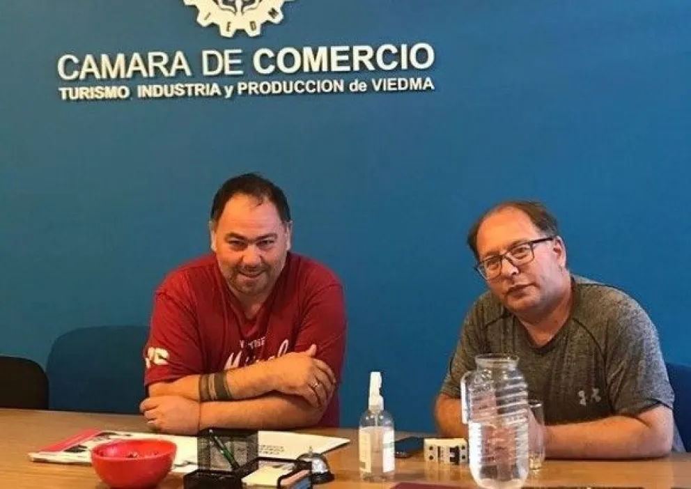 Emprendedores locales en procura de crear una red de colaboración mutua