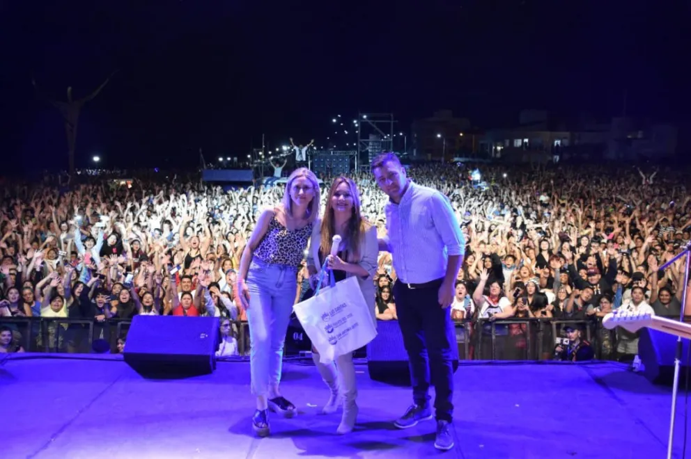 Con "La Princesita" de la cumbia, Las Grutas tuvo un exitoso arranque de temporada