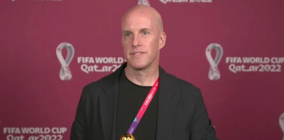 El periodista estadounidense Grant Whal murió mientras cubría Argentina vs Países Bajos: su hermano denuncia que lo mataron