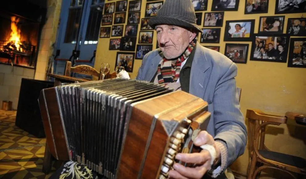 Se celebra el Día Nacional del Tango con homenaje a "Pichuco"