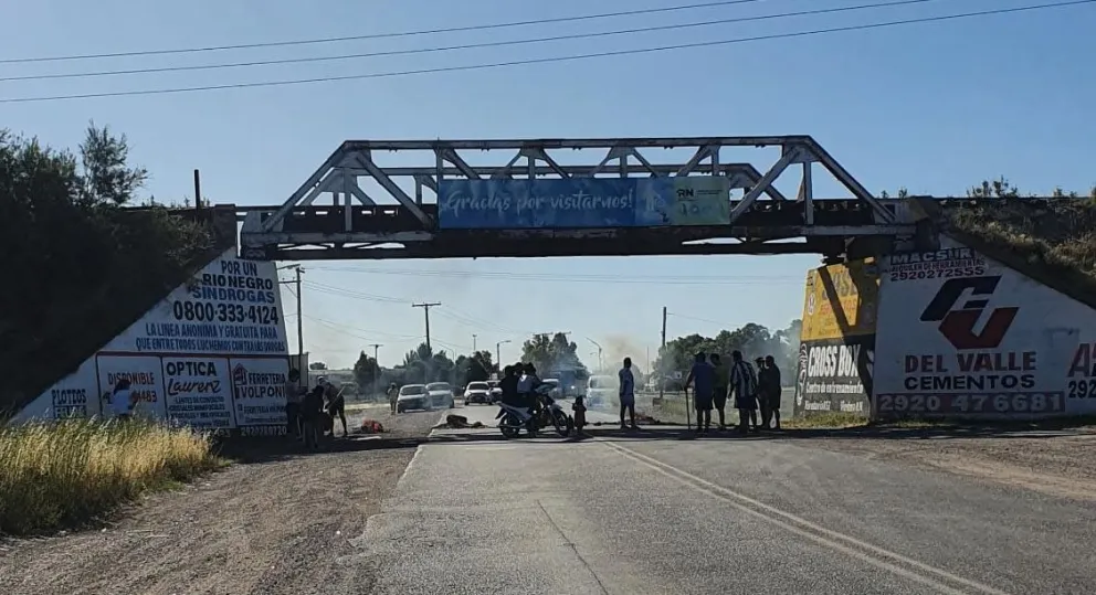 Odisea para los automovilistas: los “piqueteros” por el corte de agua terminaron denunciados
