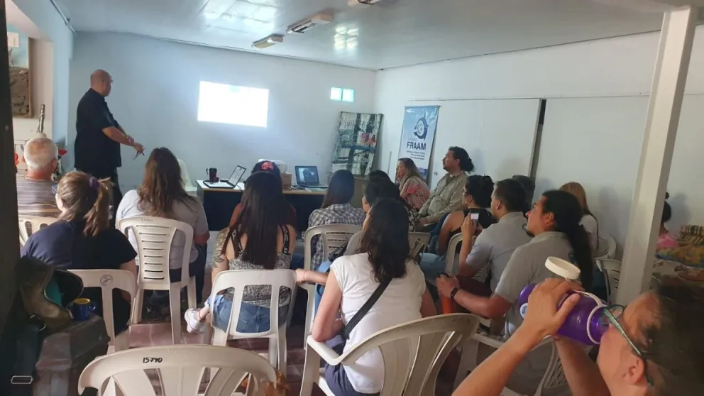 Mario Spicoli expuso el trabajo que se realiza en San Blas en materia de asistencia a la fauna marina