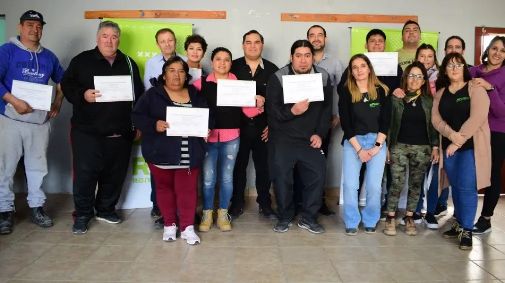 Para cerrar el año hubo una nueva entrega de aportes a microemprendedores