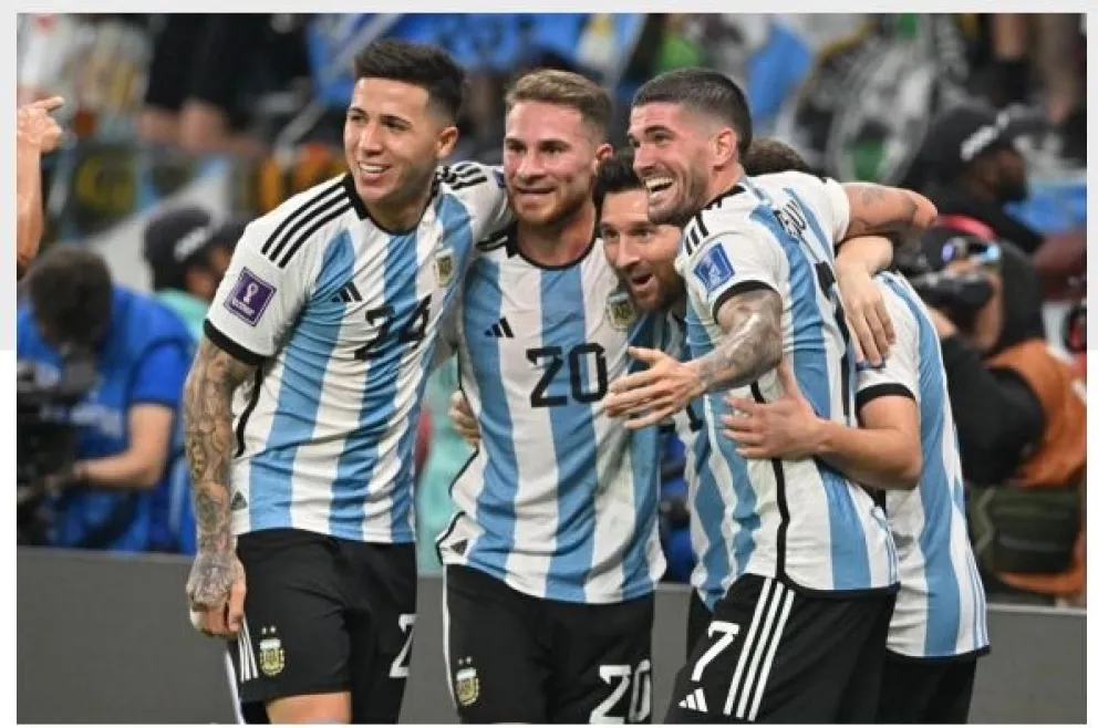 Habrá asueto desde las 14 por el partido de Argentina: a quiénes corresponde 