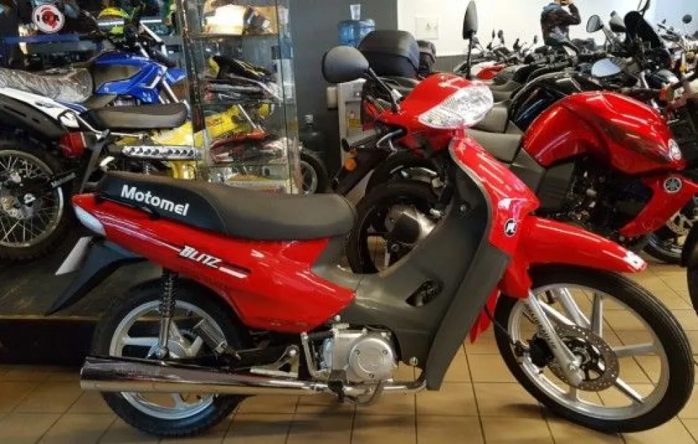 Robaron una moto en un supermercado de Viedma: una modalidad que ya preocupa a los vecinos 