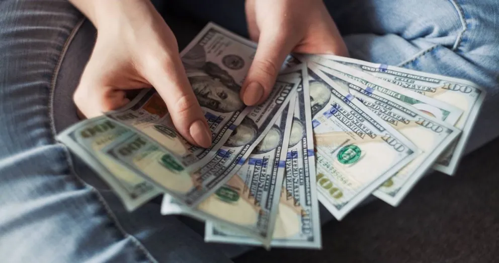 Rebote del dólar blue: cotización del martes 13 de diciembre