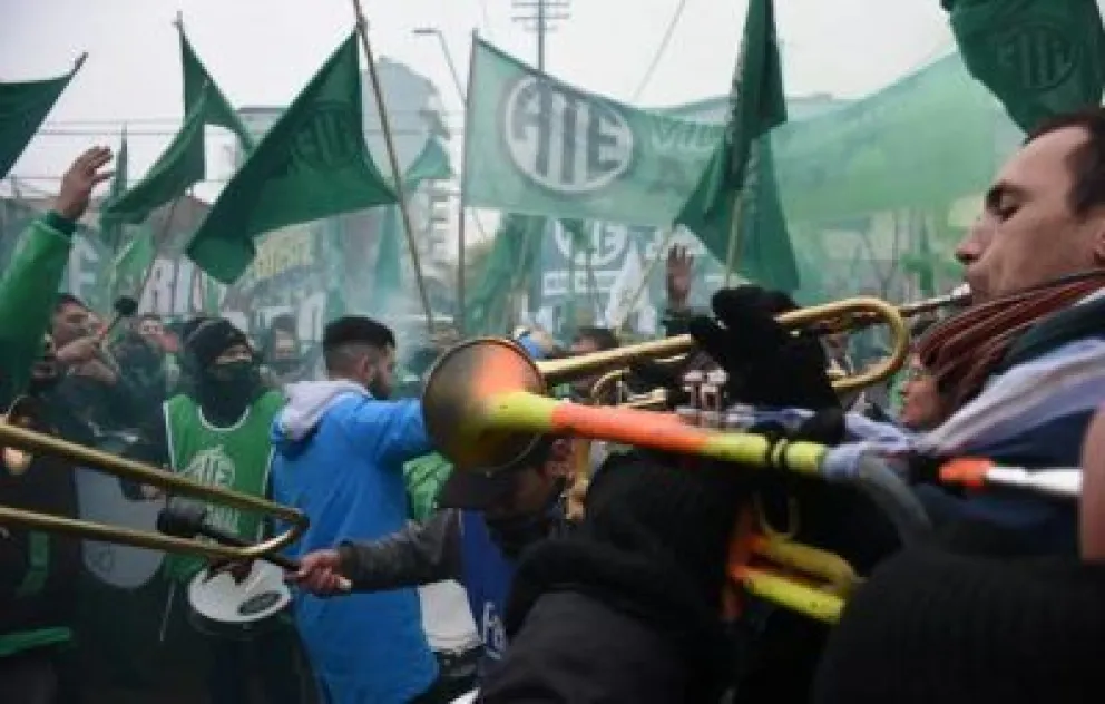 Gremios estatales se preparan para el lunes poniendo el acento en el reclamo salarial