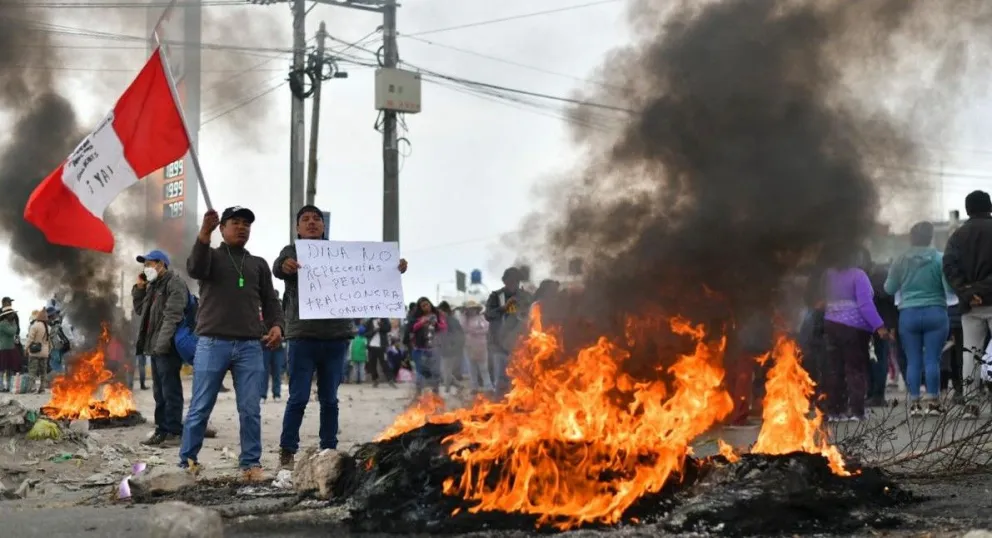 Perú: decretan estado de emergencia en todo el país tras las violentas protestas 
