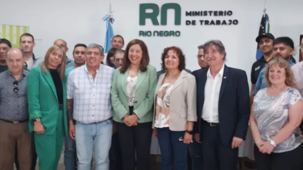 La gobernadora Arabela Carreras se reunió con la CGT, escuchó planteos y brindó respuestas