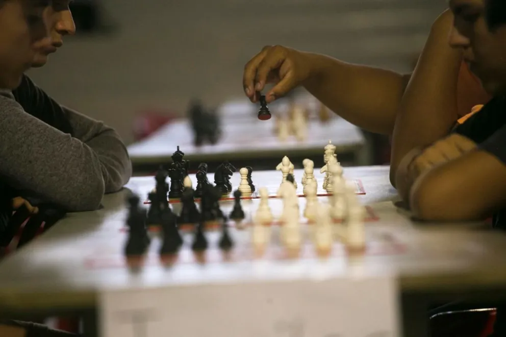 Sábado de ajedrez en la biblioteca Mitre
