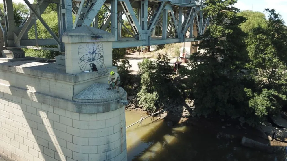 Detalles de los arreglos que se realizaron en el puente viejo 