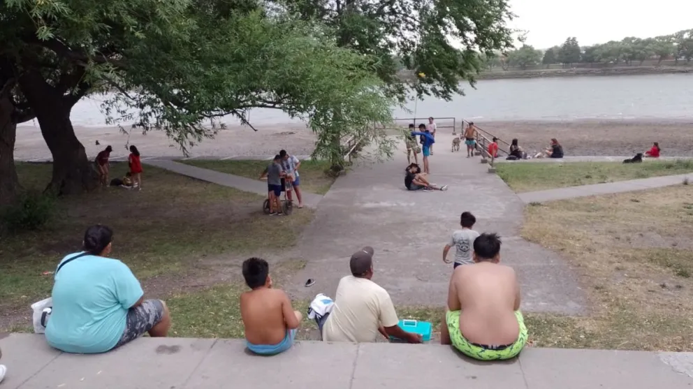 Después del intenso calor llegó un respiro y corrió a la gente de la costa