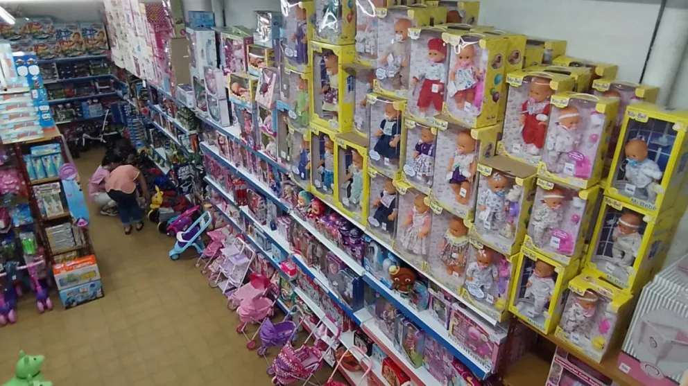 Papá Noel se prepara para Navidad: cuáles los juguetes que más se venden en Viedma y alternativas de pago 