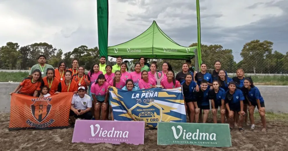 Peña Azul y Oro y Fecha Libre ganaron el  Torneo de Fútbol Playa en Viedma